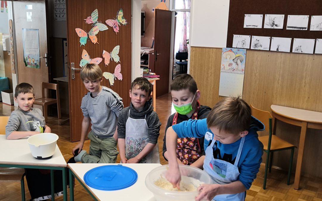 V POŠ Šmihel nad Mozirjem smo spekli domač kruh